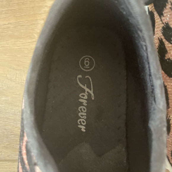 Leopard sneakers - Picture 2 of 3